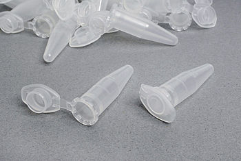 Reaktionsgefäße mit Deckel