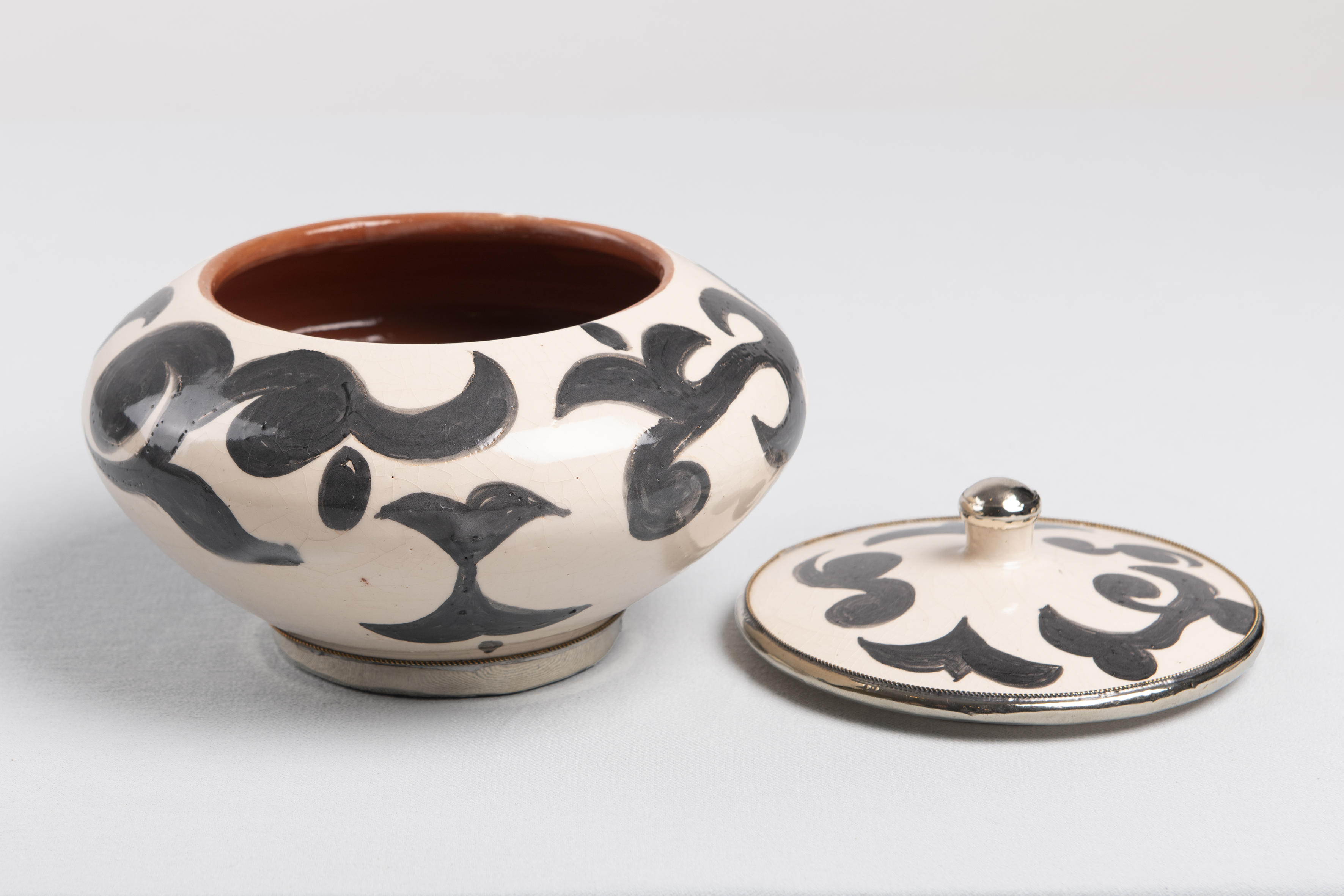 Keramikdose im Berber Stil – Handgetöpferte marokkanische Keramik